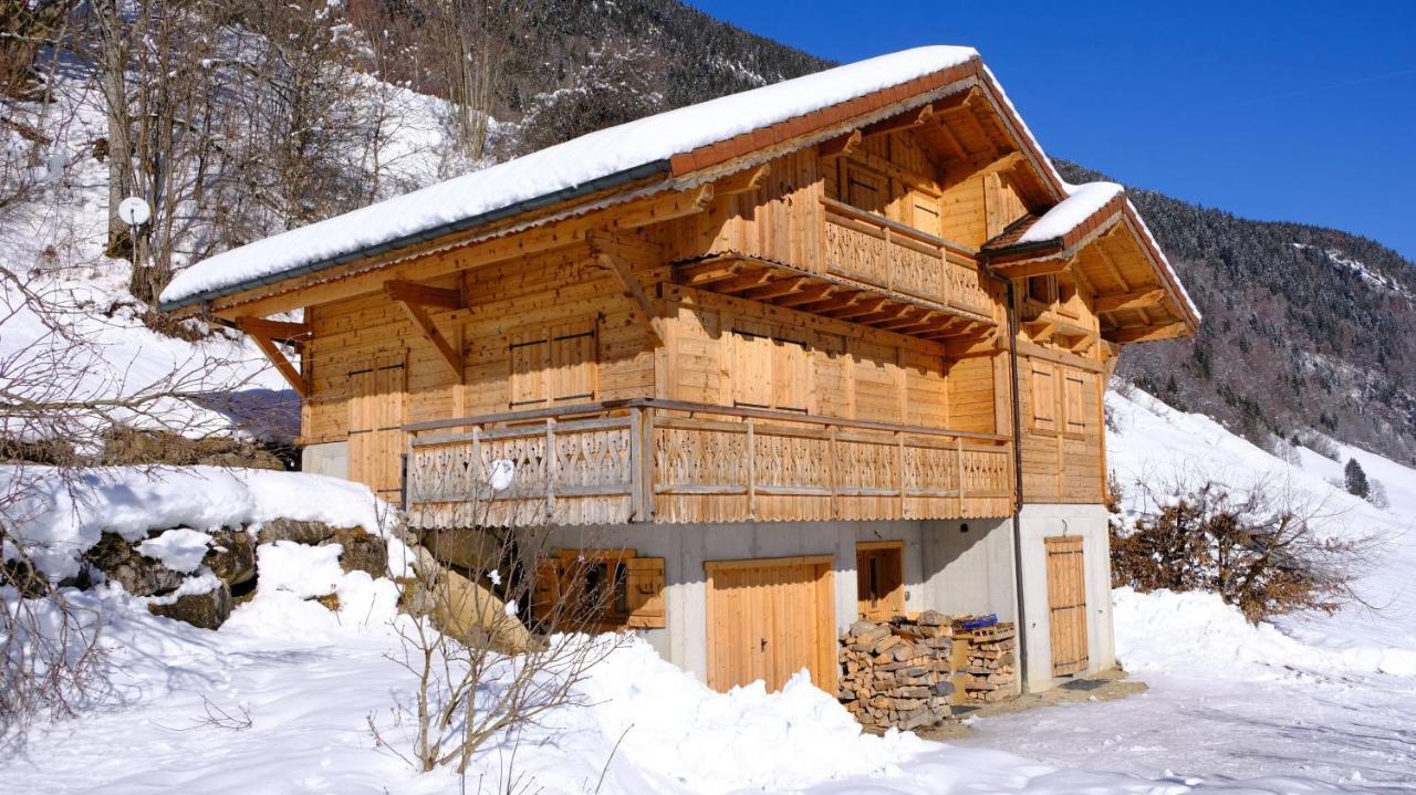 Magnifique Chalet Au Coeur Du Village Du Reposoir Le Reposoir Exterior photo